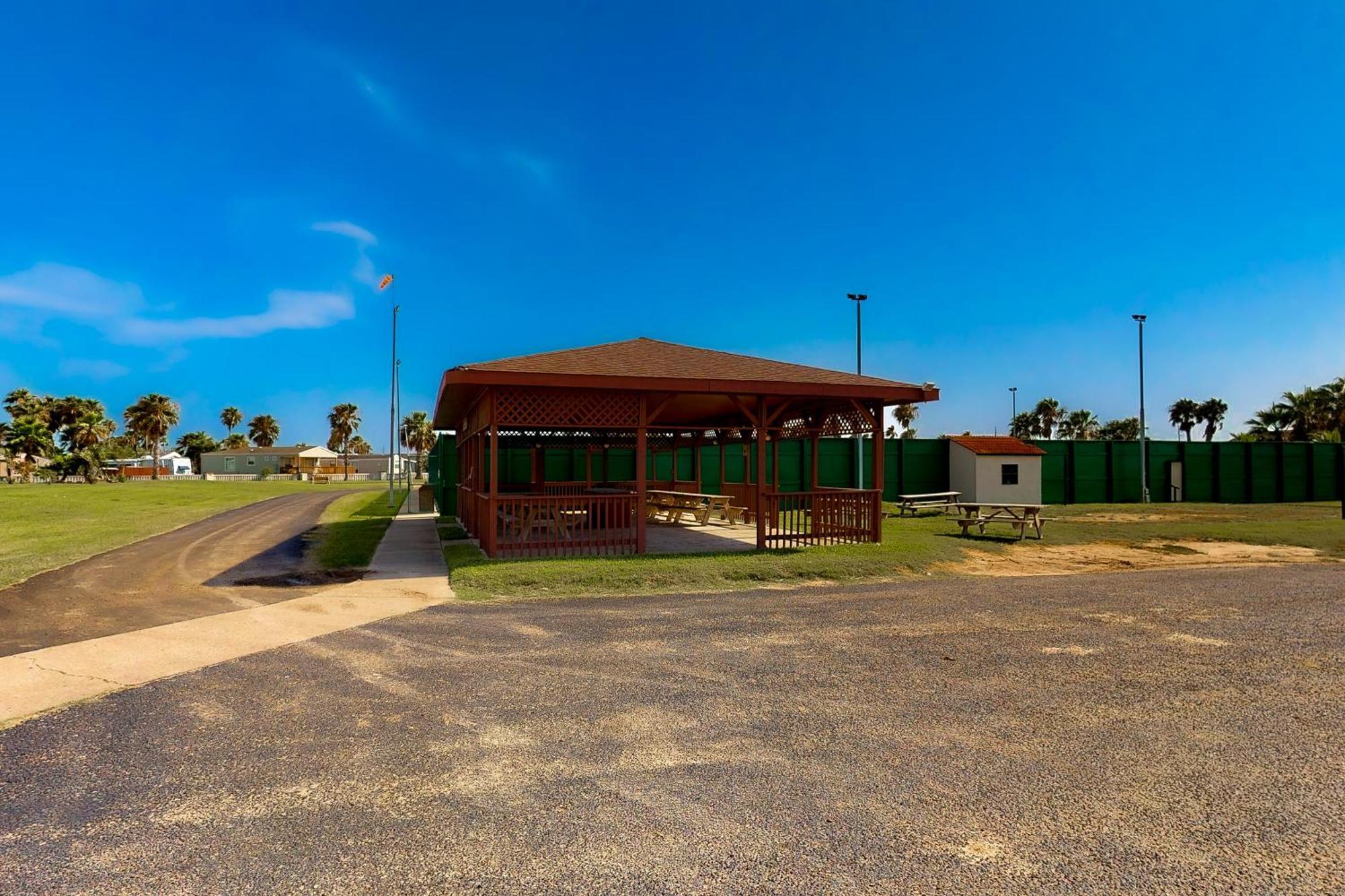 Long Island Village Unit 831 Port Isabel Exteriör bild